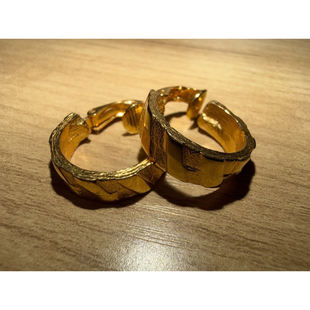 Vintage‎  Gold Tone Etched Hoop Clip On Earrings Textured
